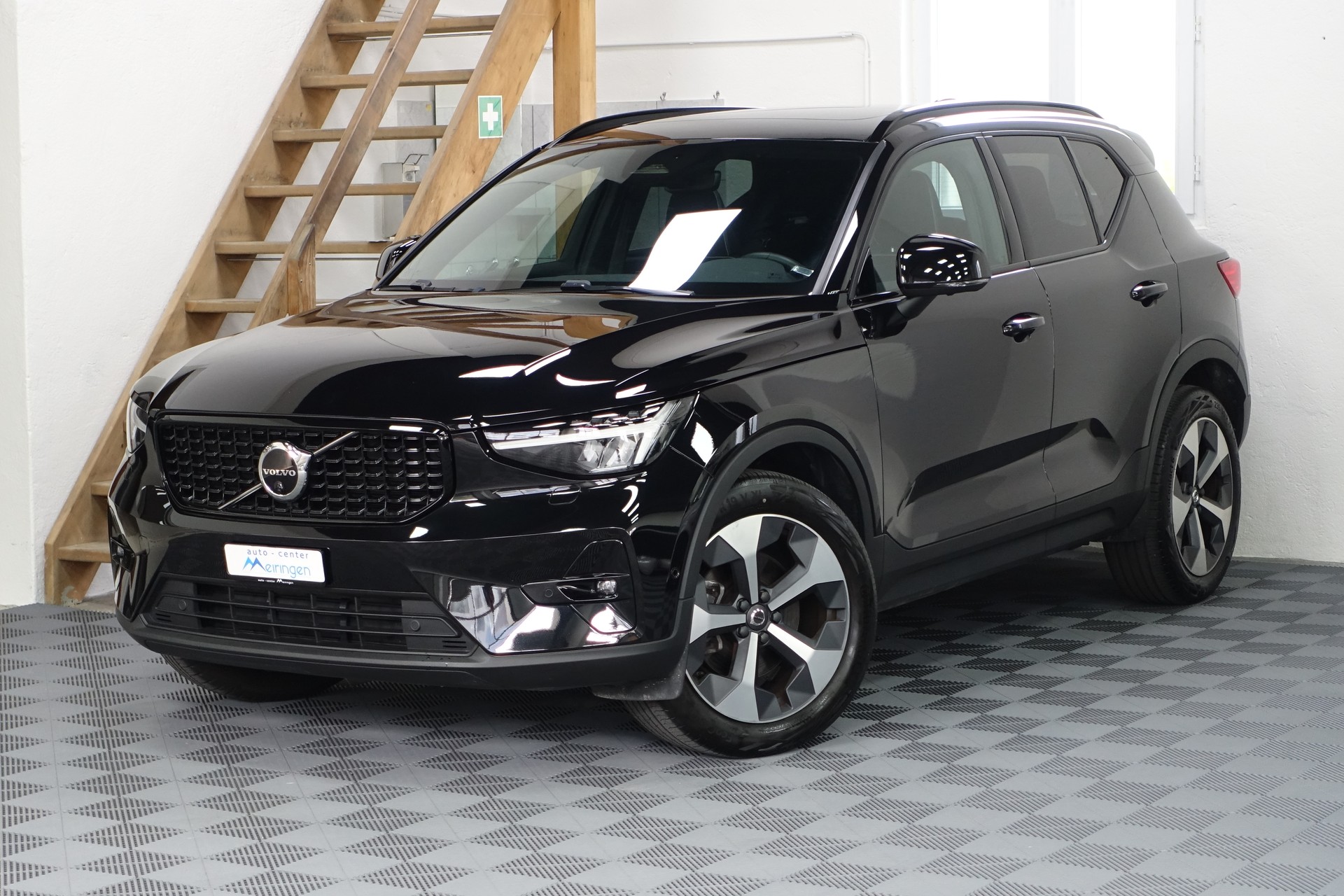 VOLVO XC40 2.0 B4 MH Ultimate Dark AWD-image-0