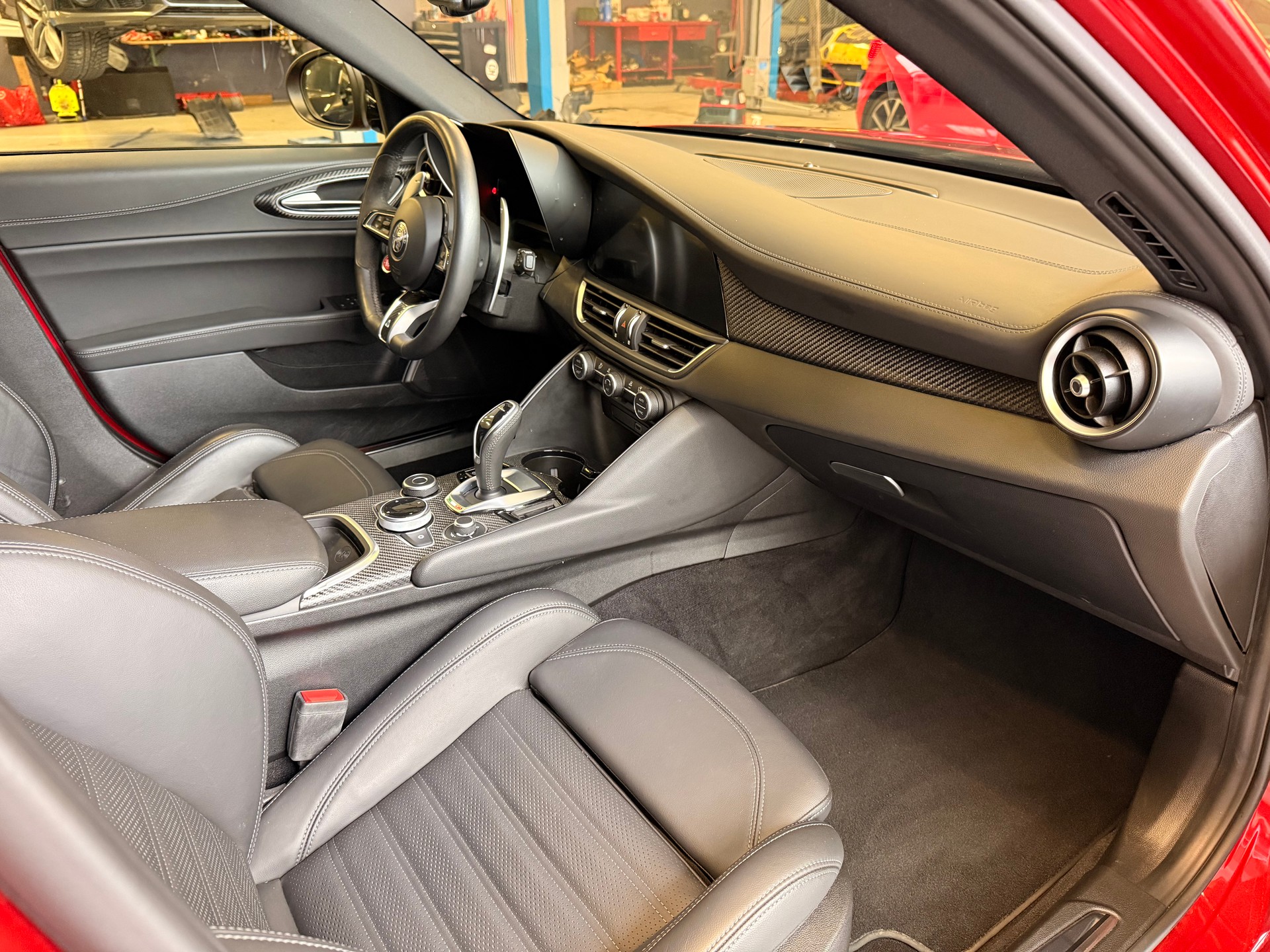 ALFA ROMEO Giulia 2.9 V6 Quadrifoglio-image-12