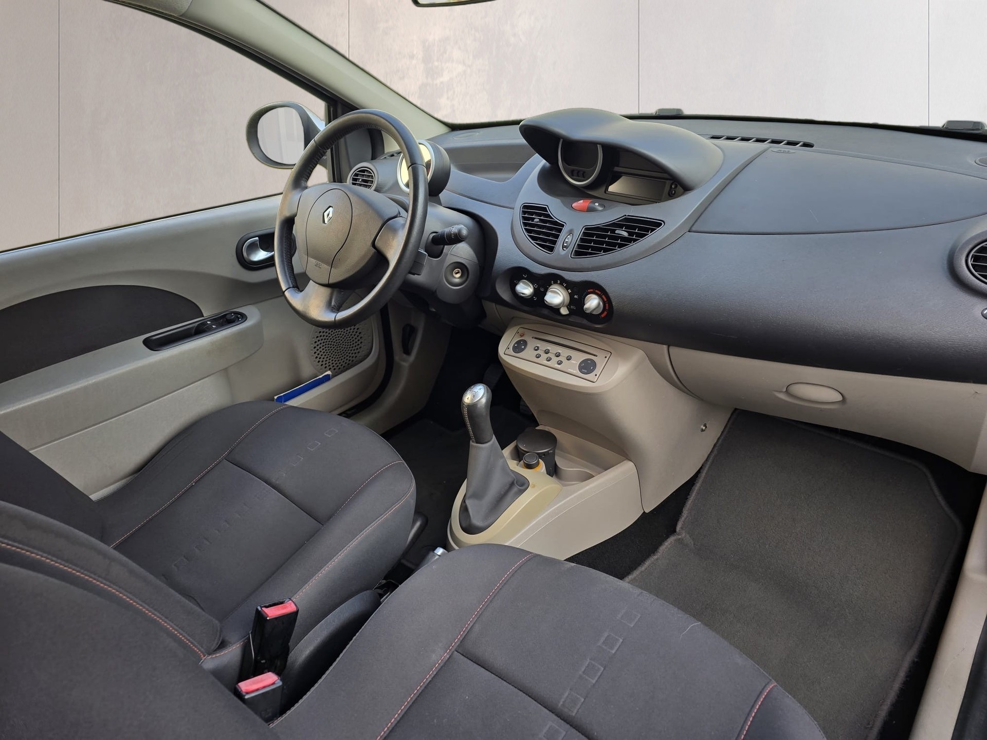 RENAULT Twingo 1.2 16V T GT-image-8