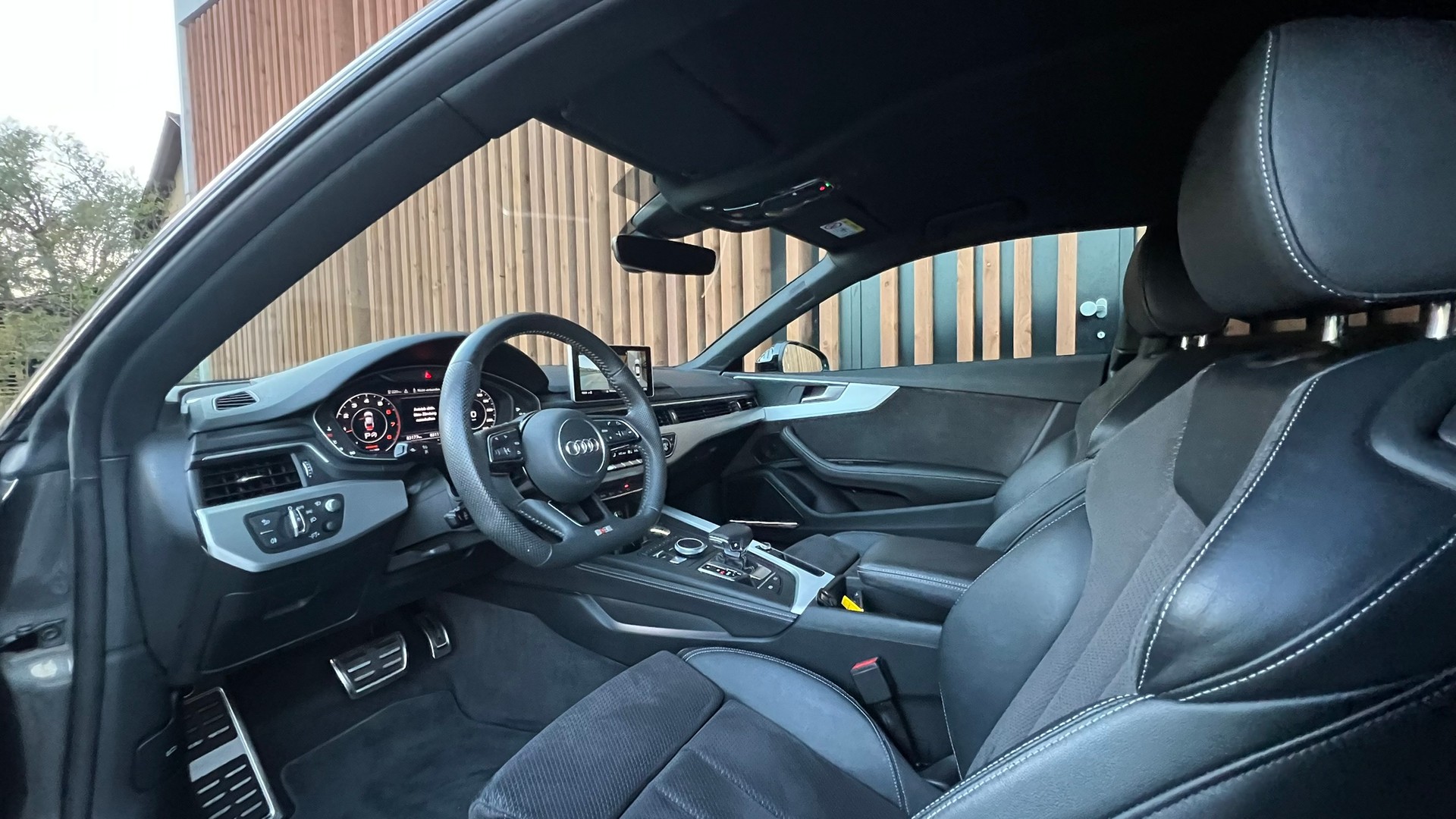 AUDI A5 COUPÉ 40 TFSI S-LINE SPORT BLACK S-TRONIC l 190 PS-image-24