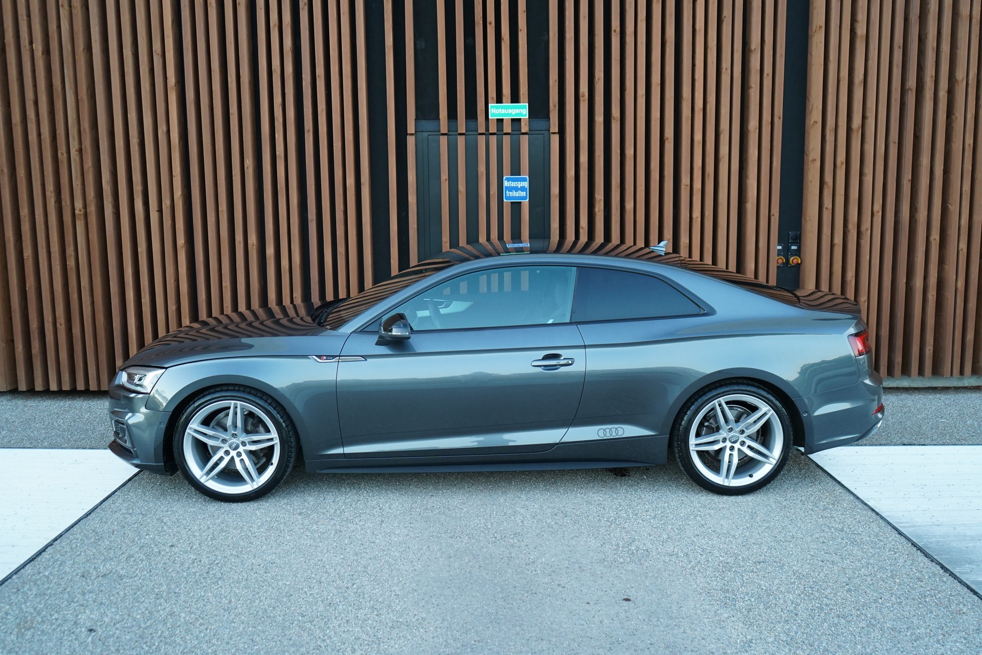AUDI A5 COUPÉ 40 TFSI S-LINE SPORT BLACK S-TRONIC l 190 PS-image-3