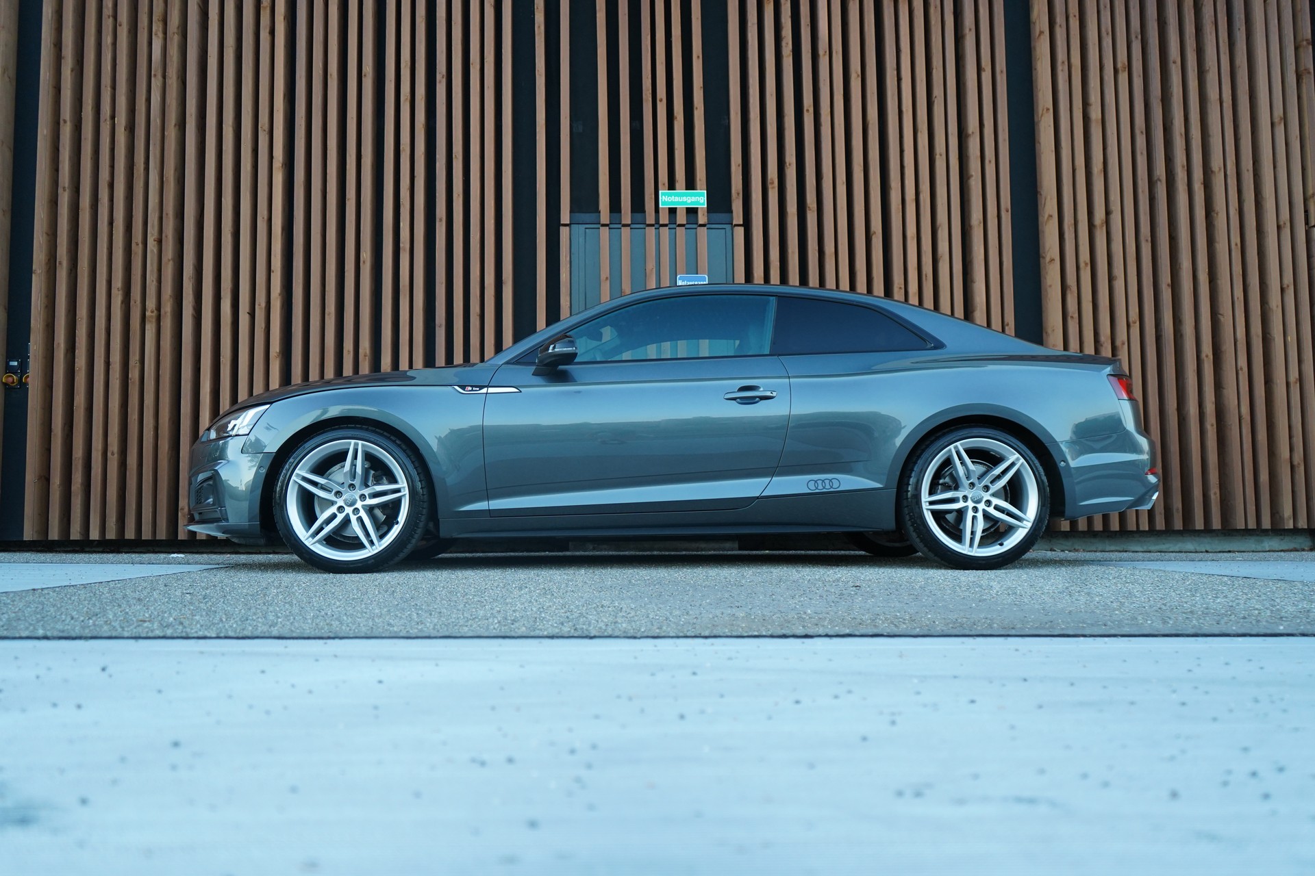 AUDI A5 COUPÉ 40 TFSI S-LINE SPORT BLACK S-TRONIC l 190 PS-image-1
