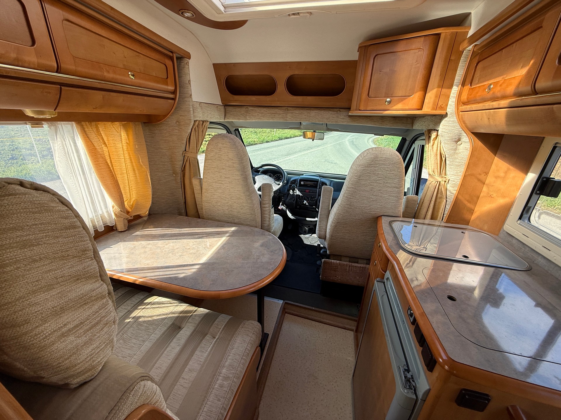 RAPIDO 709f-image-7