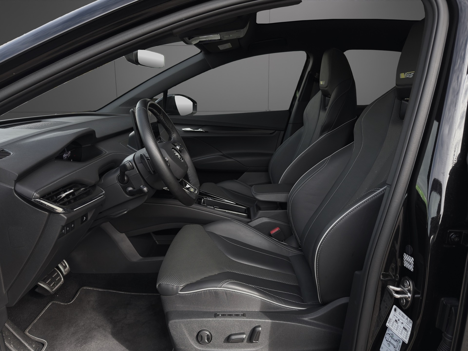 SKODA Enyaq Coupé RS iV 80 4x4-image-6