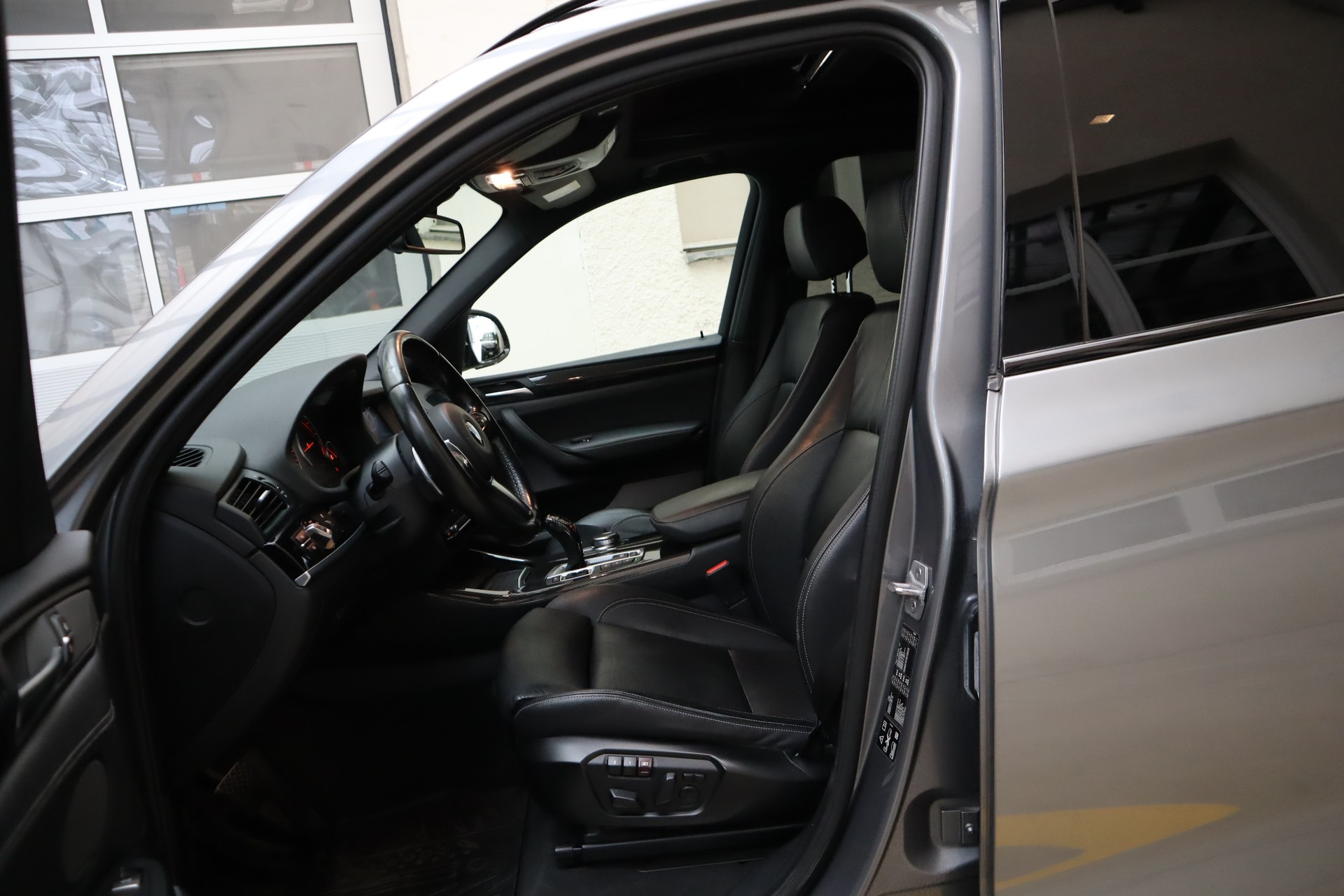 BMW X3 xDrive 28i M Sport Steptronic-image-9