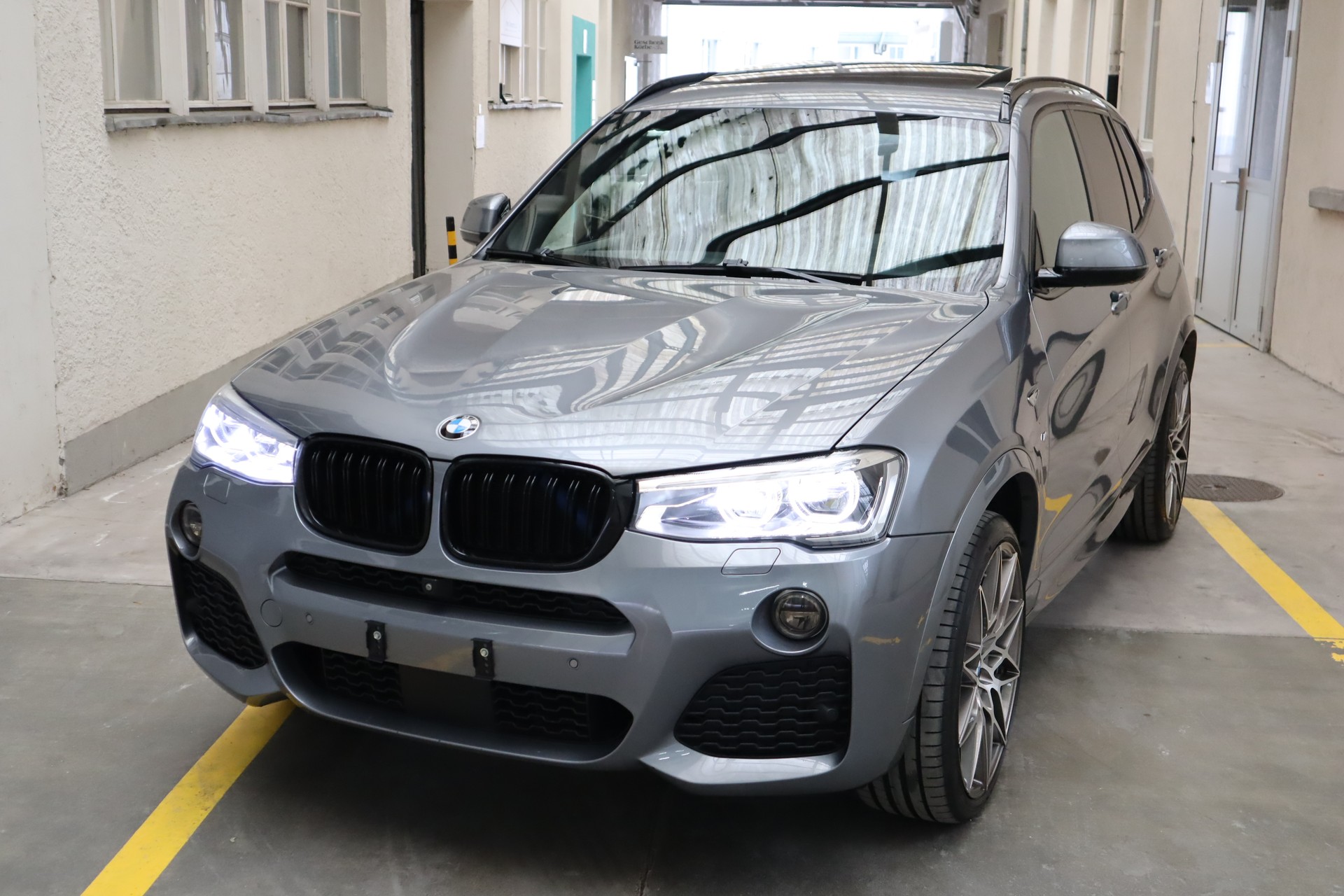 BMW X3 xDrive 28i M Sport Steptronic-image-1
