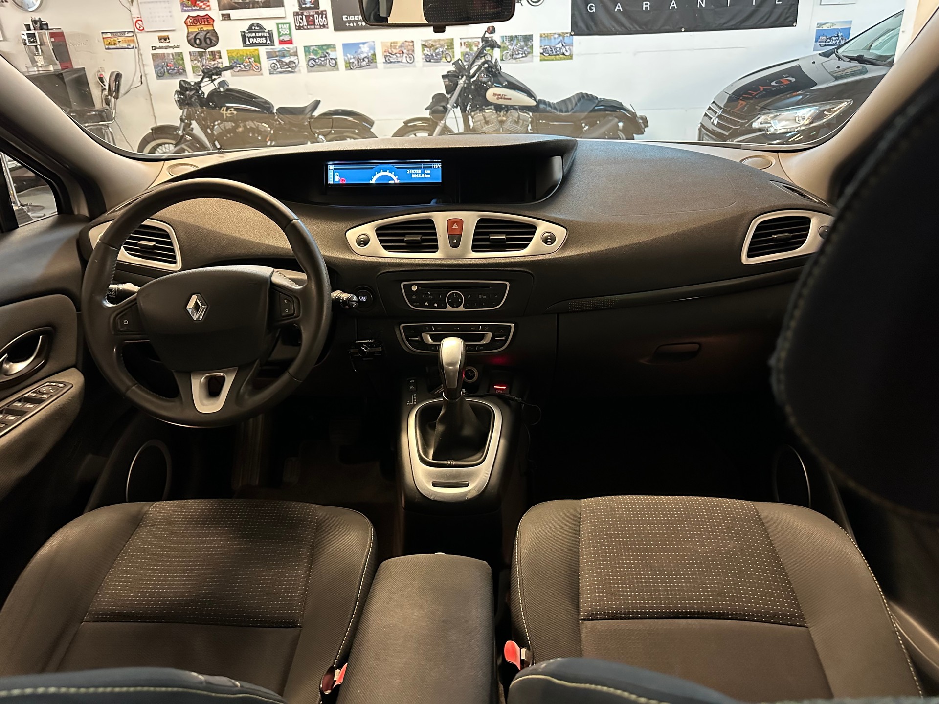 RENAULT Scénic 2.0 16V Dynamique X-Tronic CVT-image-7