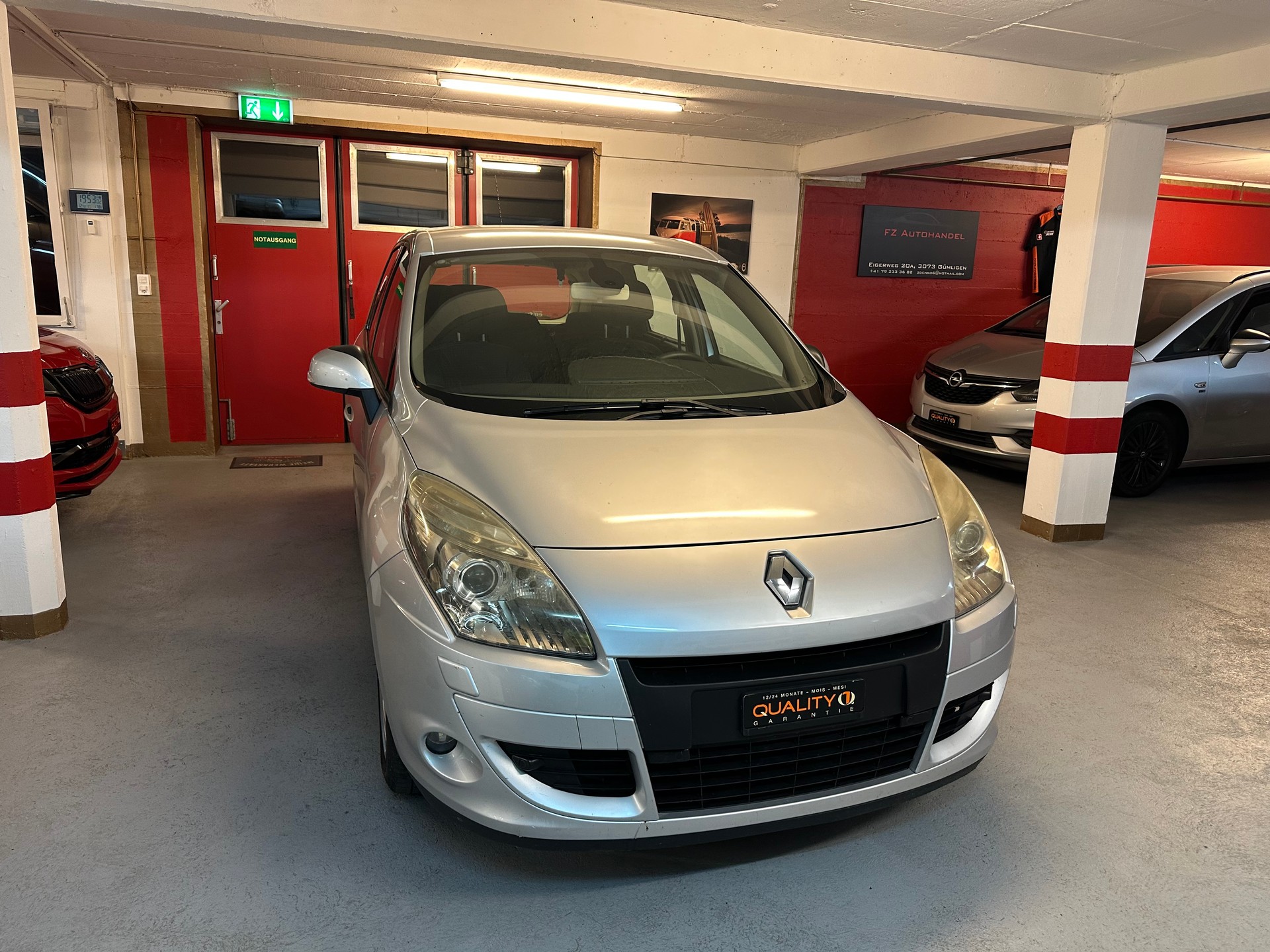 RENAULT Scénic 2.0 16V Dynamique X-Tronic CVT-image-2