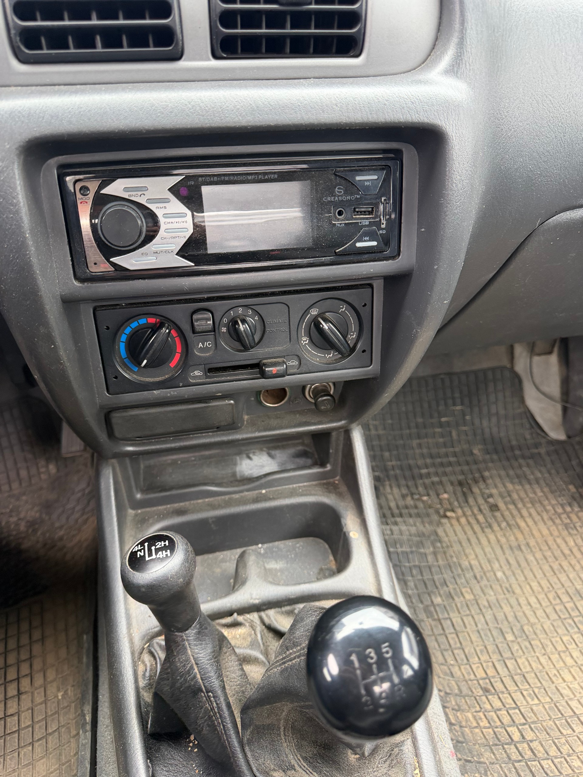 MAZDA B 2500TD 4x4 Strech Cab.Hurricane-image-8