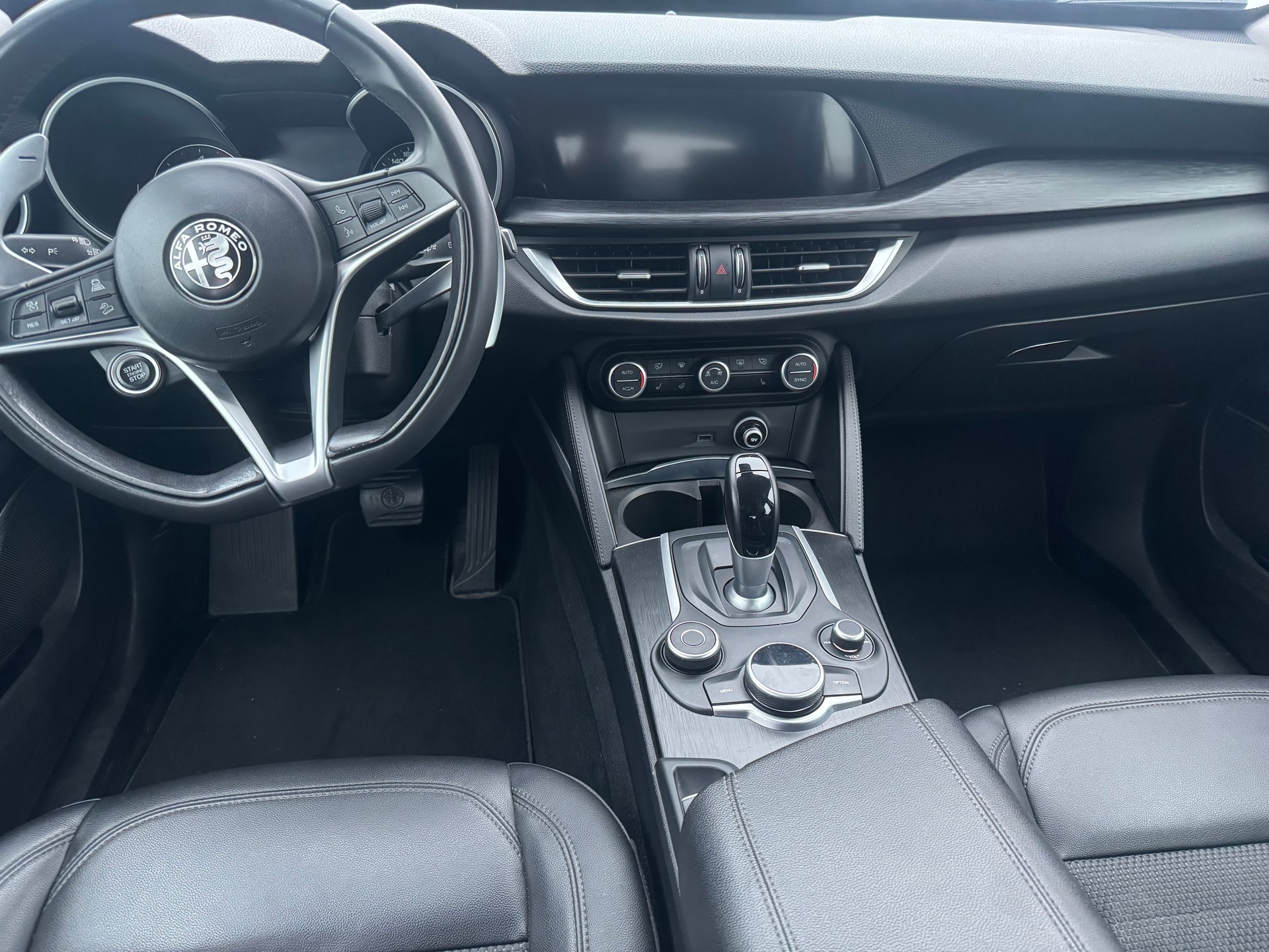 ALFA ROMEO Stelvio 2.2 JTDM Executive Q4 Automatic-image-6