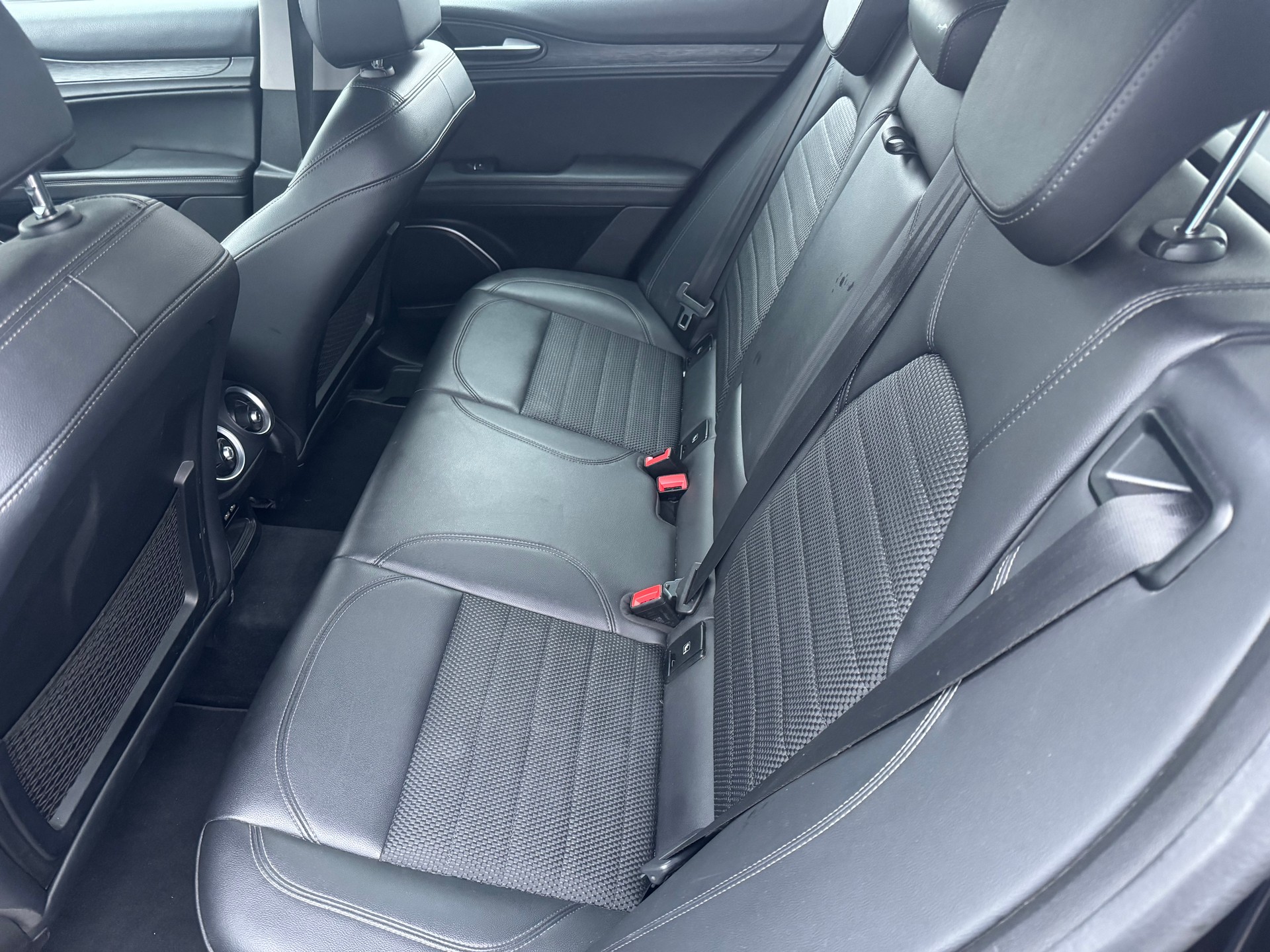 ALFA ROMEO Stelvio 2.2 JTDM Executive Q4 Automatic-image-8