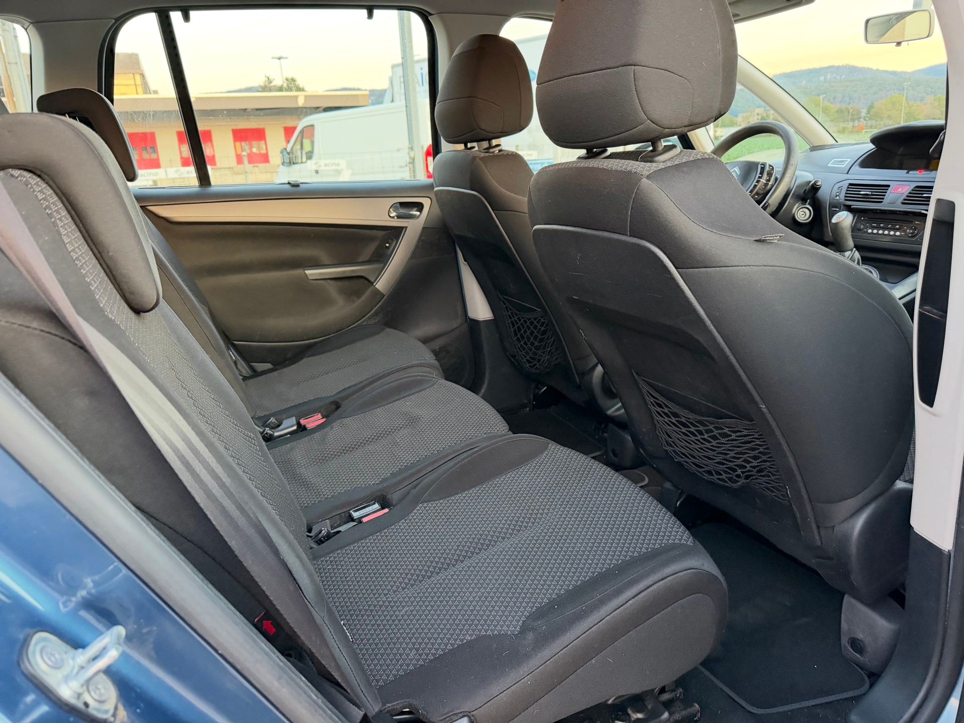 CITROEN Grand C4 Picasso 1.6i 16V Essentiel-image-6