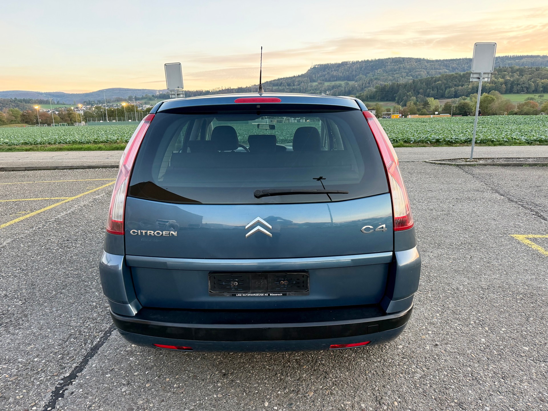 CITROEN Grand C4 Picasso 1.6i 16V Essentiel-image-5