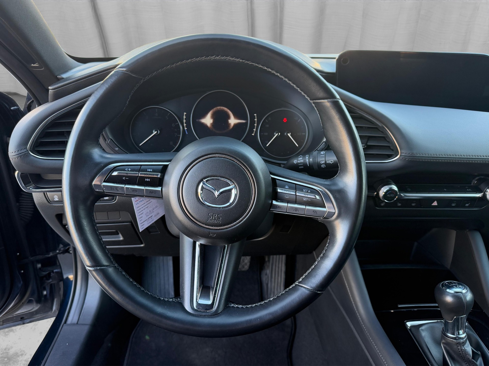 MAZDA 3 Hatchback SKYACTIV-X MHybrid 186 Revolution AWD-image-11