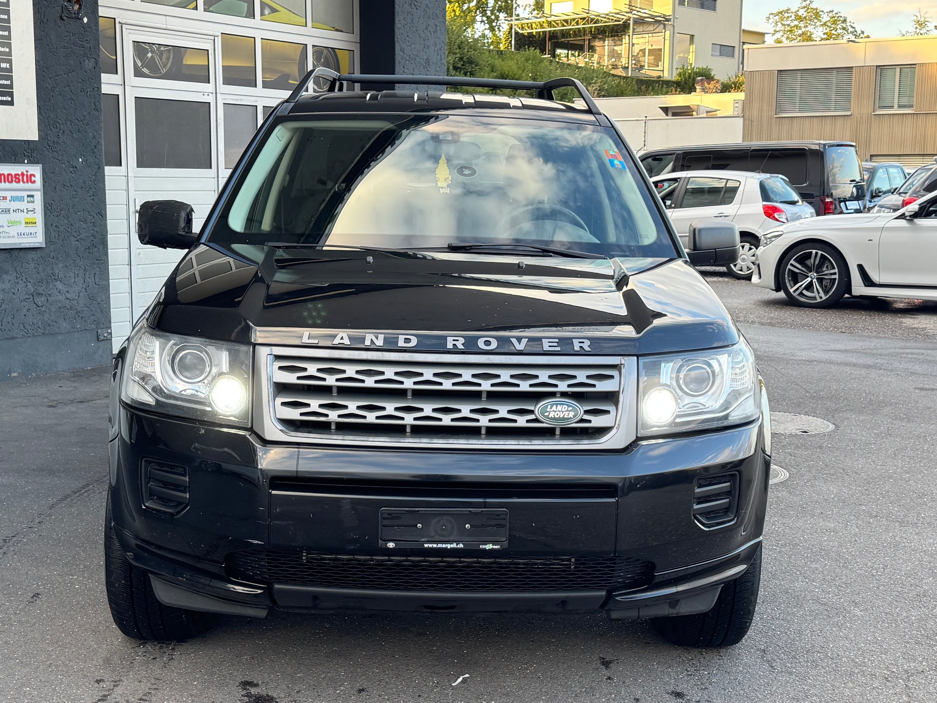 LAND ROVER Freelander 2.2 TD4 HSE-image-1