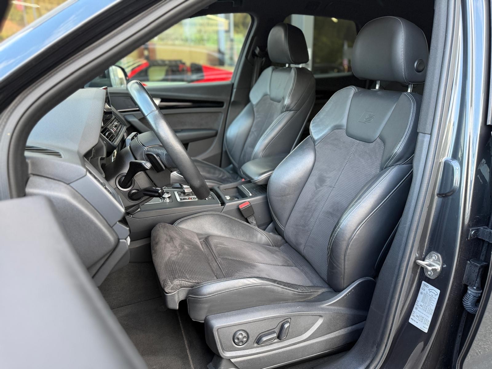 AUDI Q5 40 TDI sport quattro S-tronic-image-19