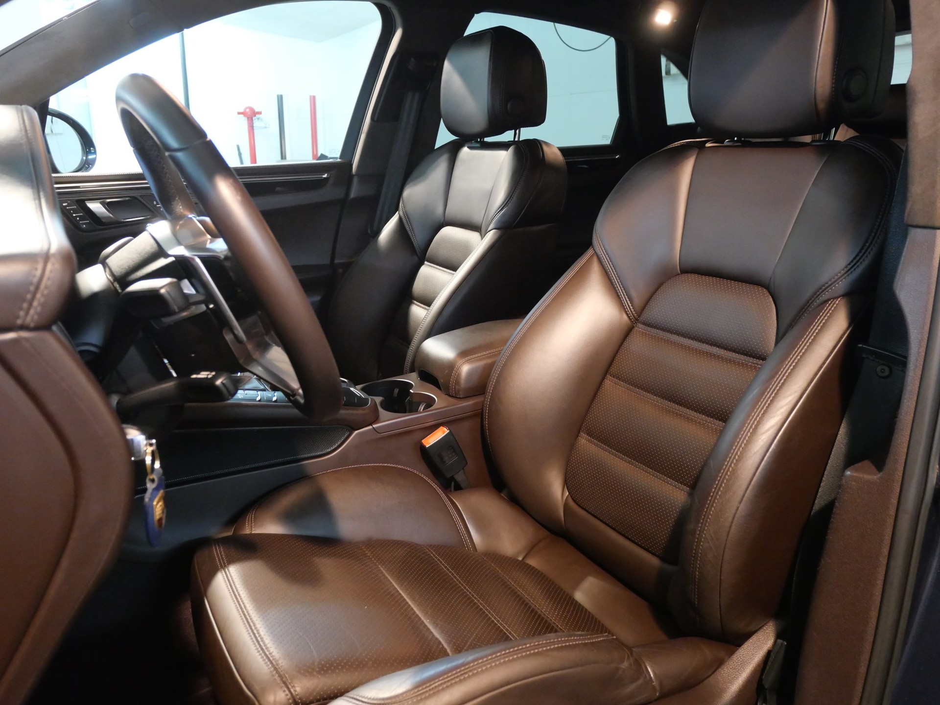 PORSCHE Macan Turbo PDK-image-21