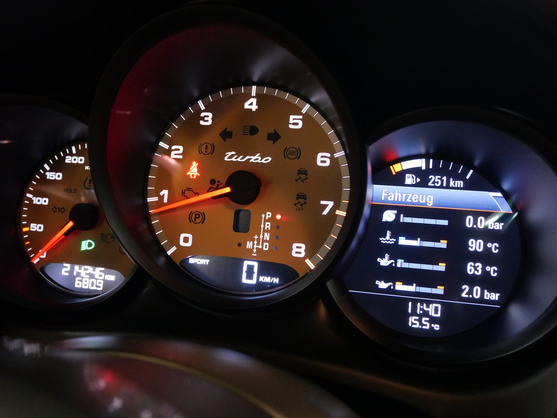 PORSCHE Macan Turbo PDK-image-17