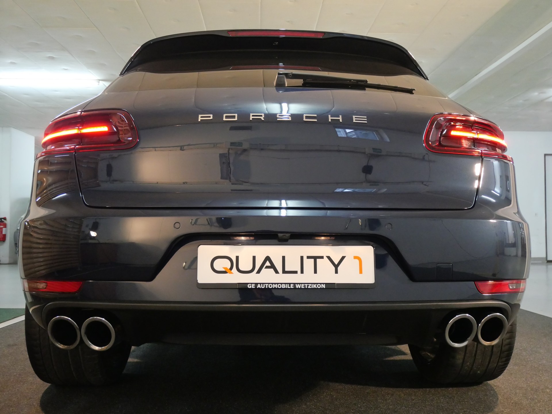 PORSCHE Macan Turbo PDK-image-10