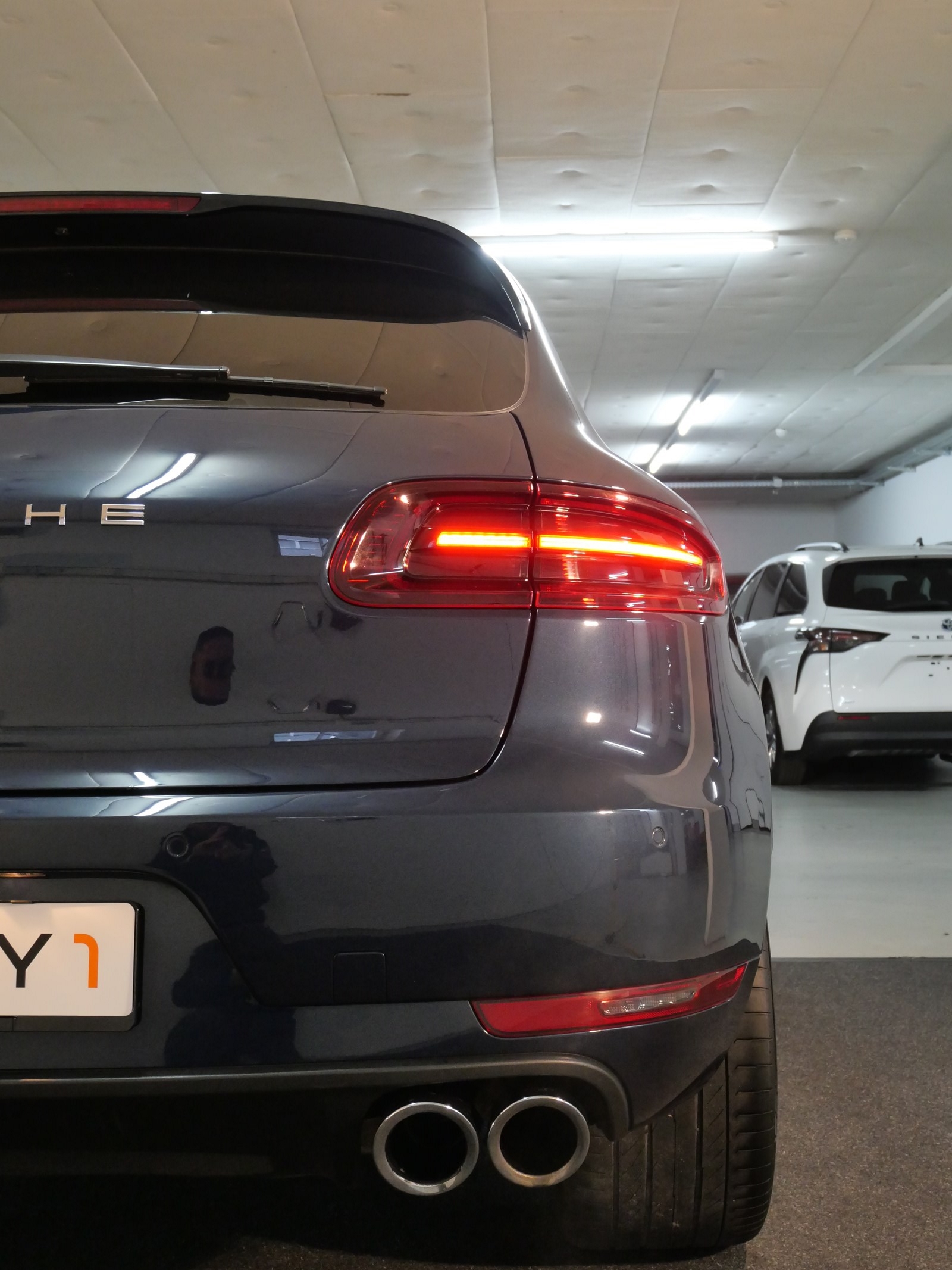 PORSCHE Macan Turbo PDK-image-8