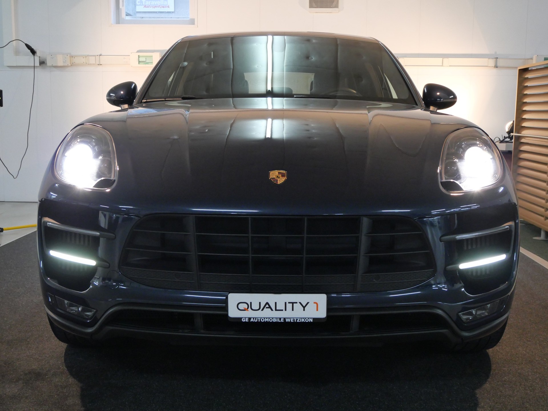 PORSCHE Macan Turbo PDK-image-2
