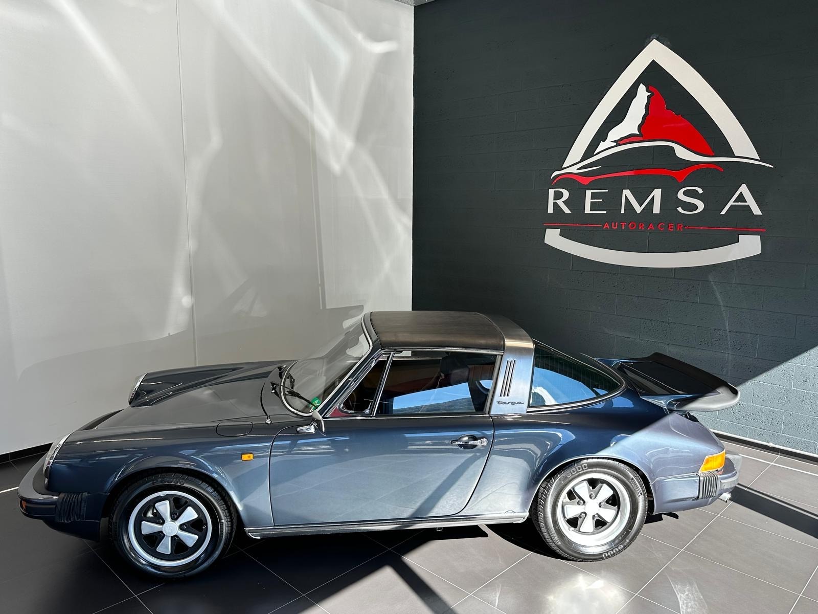 PORSCHE 911 S 2.4 Targa Trappe d'huile abaissée-image-3