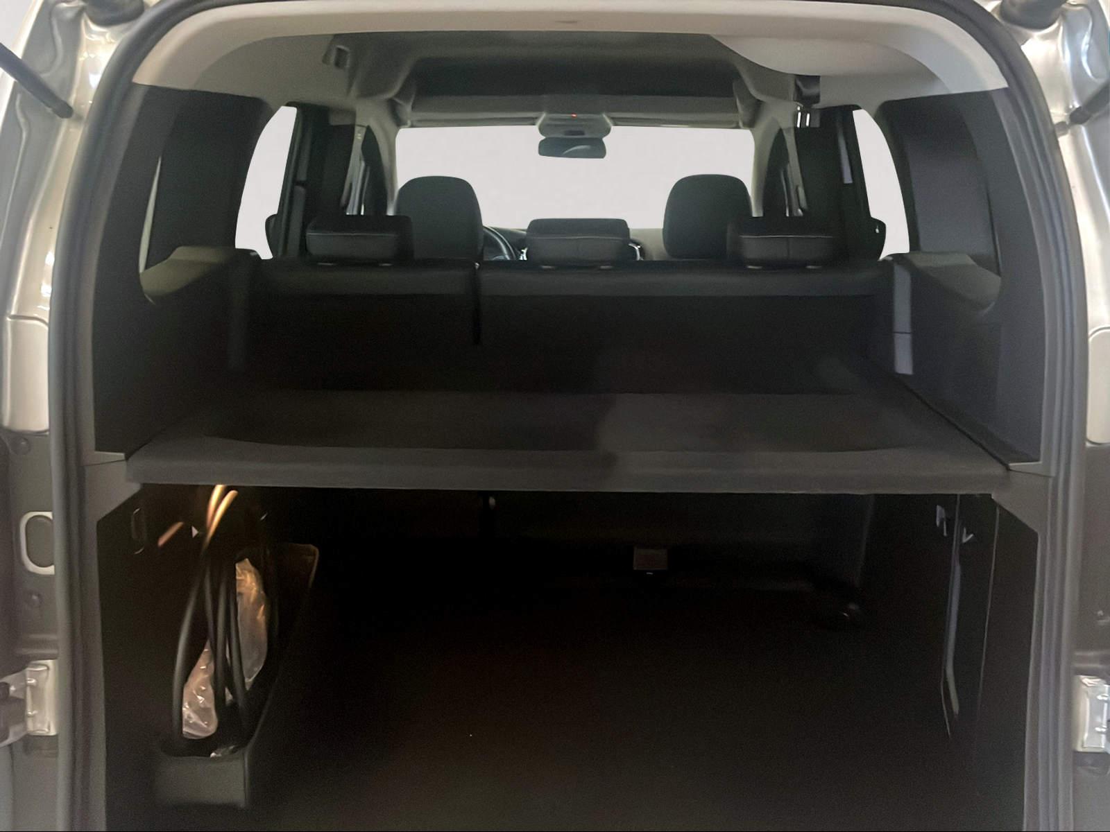 MERCEDES-BENZ EQT-image-8