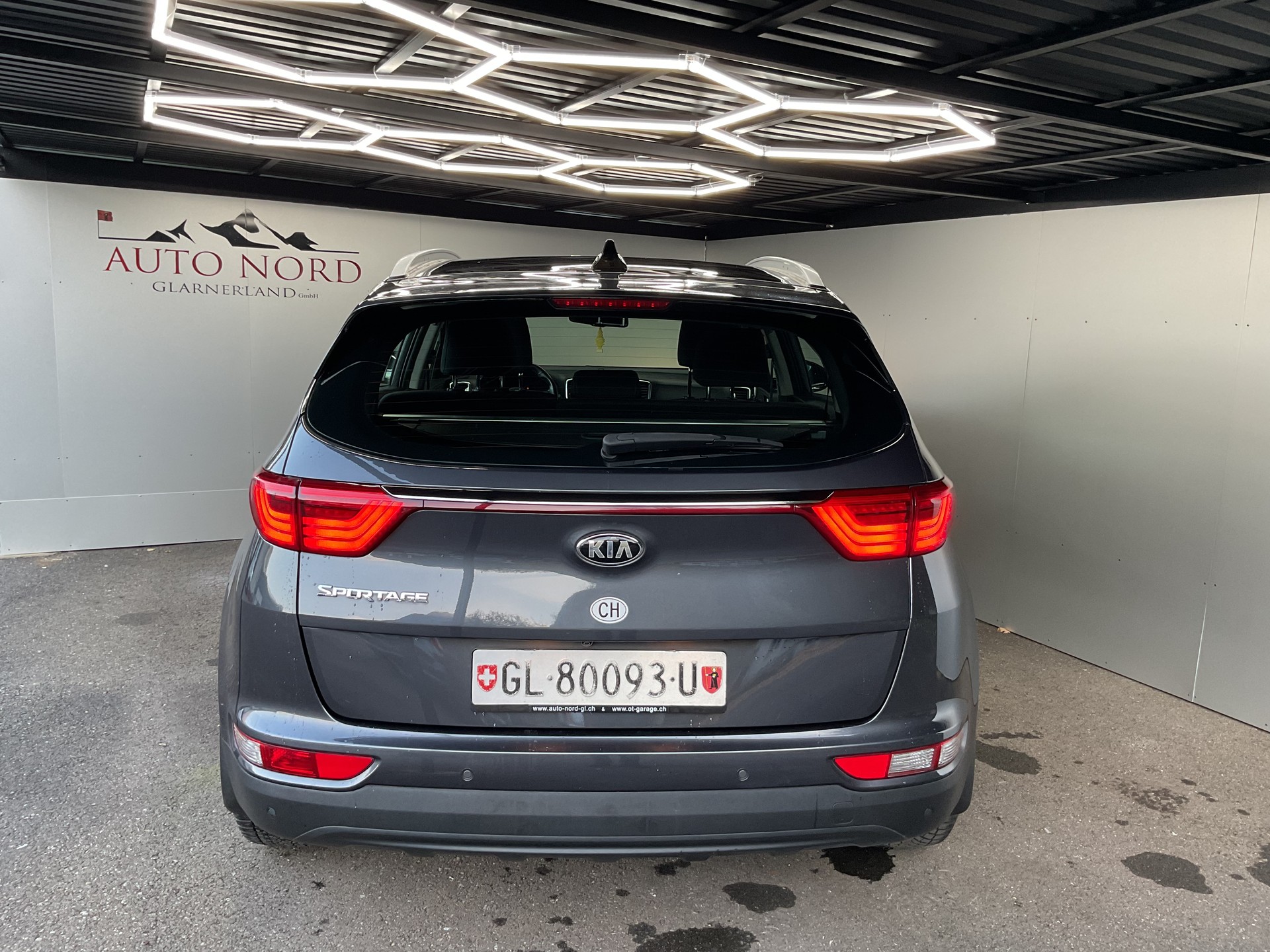 KIA SPORTAGE 1.6 T-GDI 20WD Automat-image-4