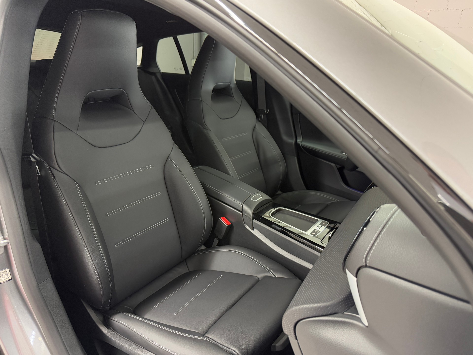 MERCEDES-BENZ CLA 250 4MATIC Shooting Brake-image-9