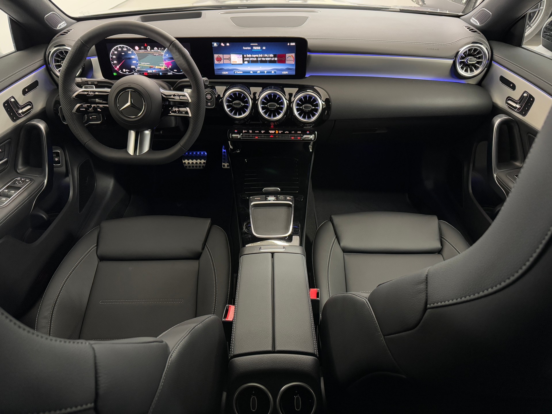 MERCEDES-BENZ CLA 250 4MATIC Shooting Brake-image-7