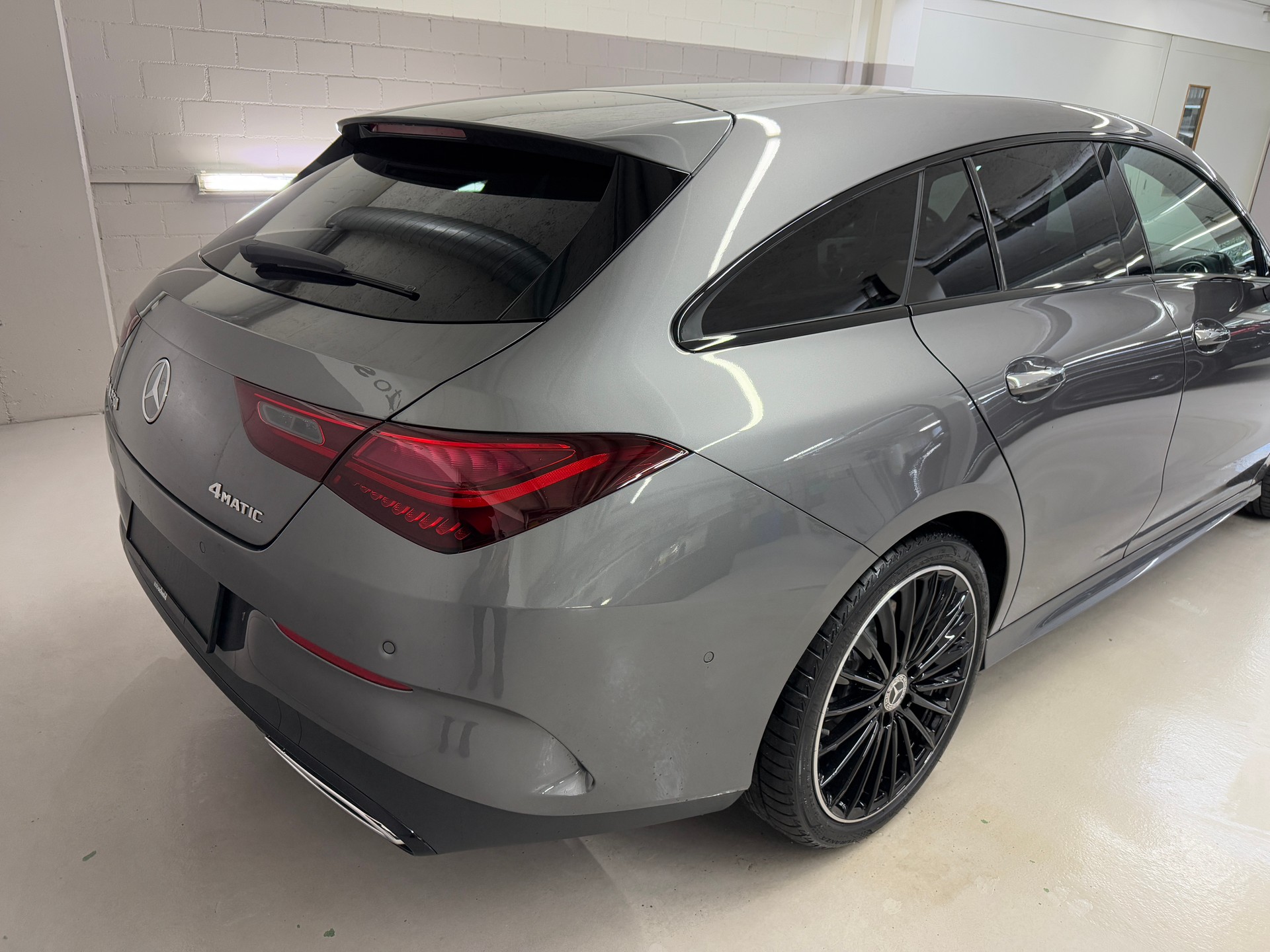 MERCEDES-BENZ CLA 250 4MATIC Shooting Brake-image-5