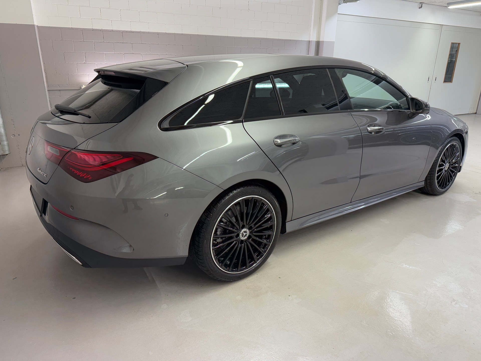 MERCEDES-BENZ CLA 250 4MATIC Shooting Brake-image-3