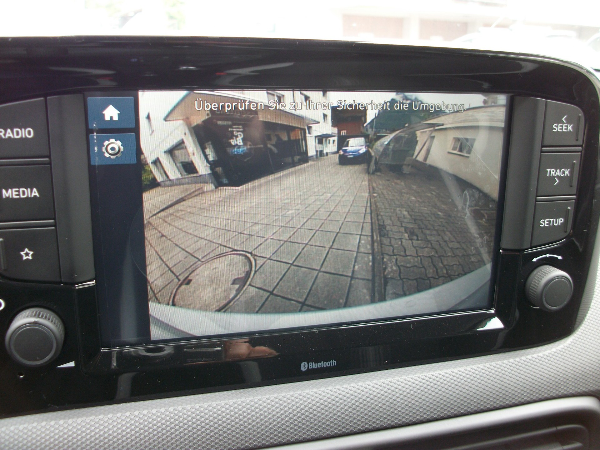 HYUNDAI i10 1.2 Amplia Aut.-image-9