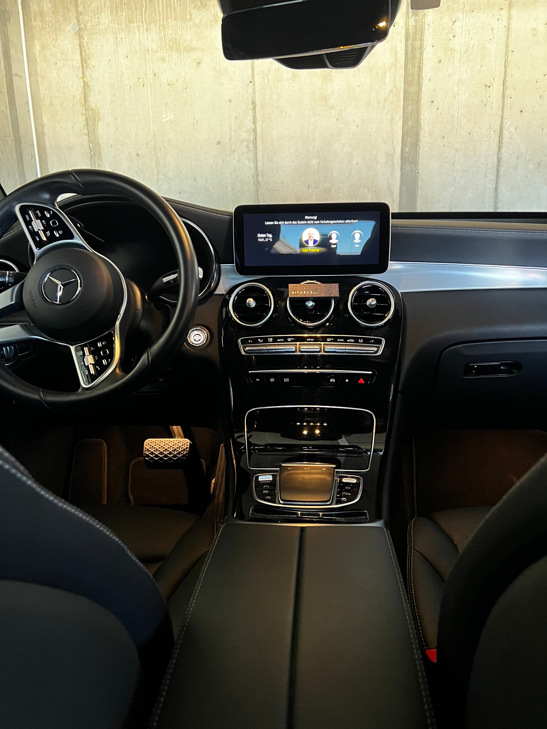 MERCEDES-BENZ GLC Coupé 300 d 4Matic 9G-Tronic-image-4