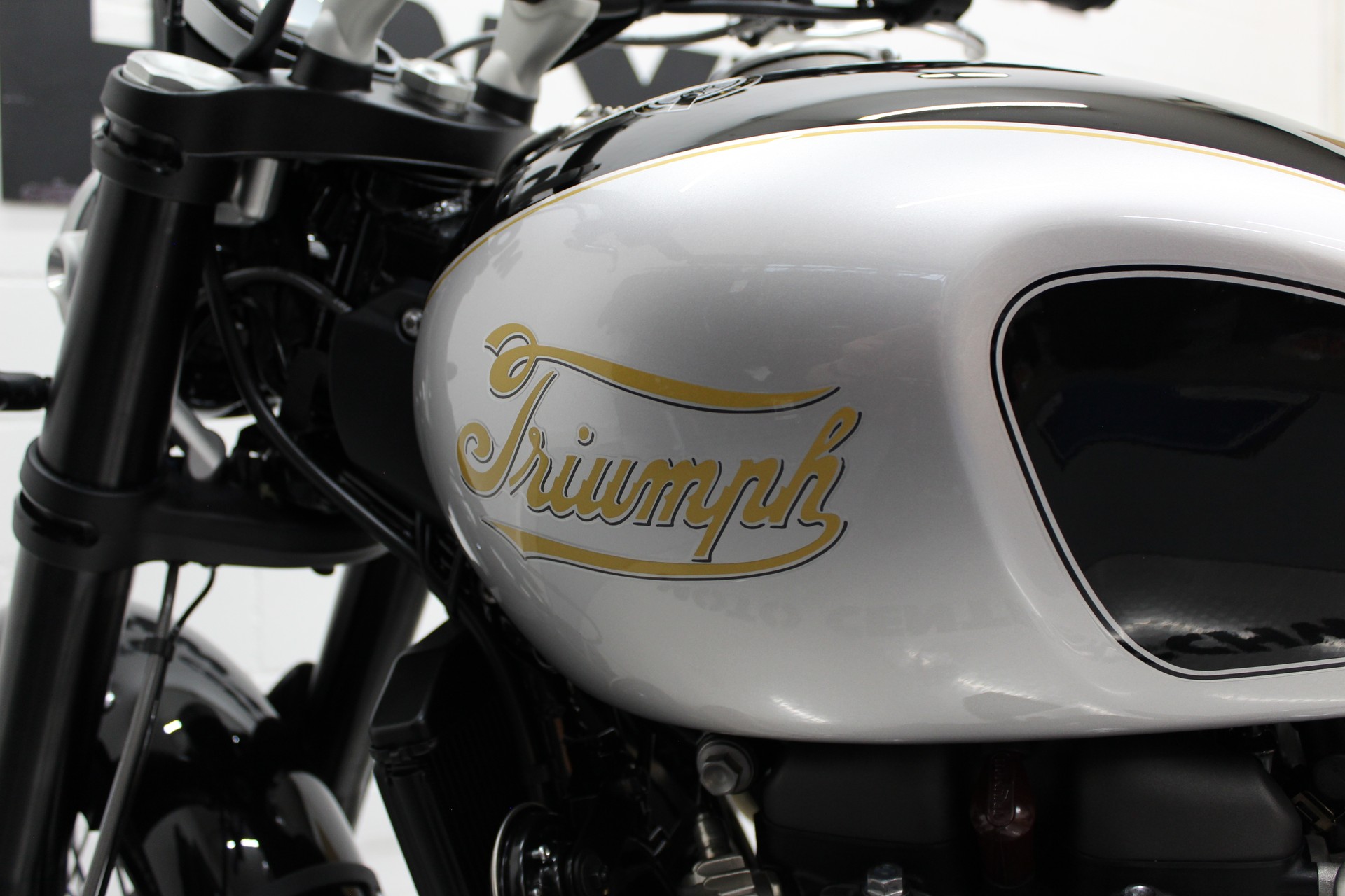 TRIUMPH Scrambler 1200 X-image-7