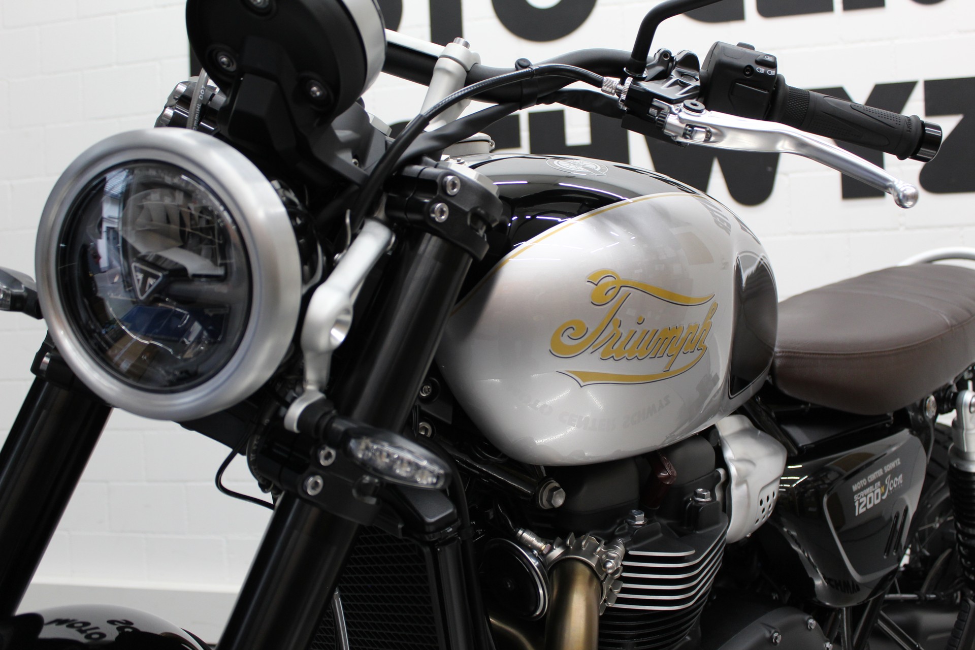 TRIUMPH Scrambler 1200 X-image-5