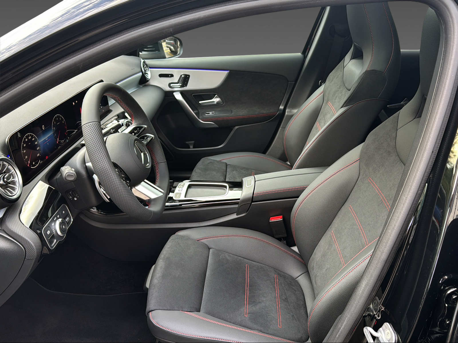 MERCEDES-BENZ A 250 4Matic-image-8