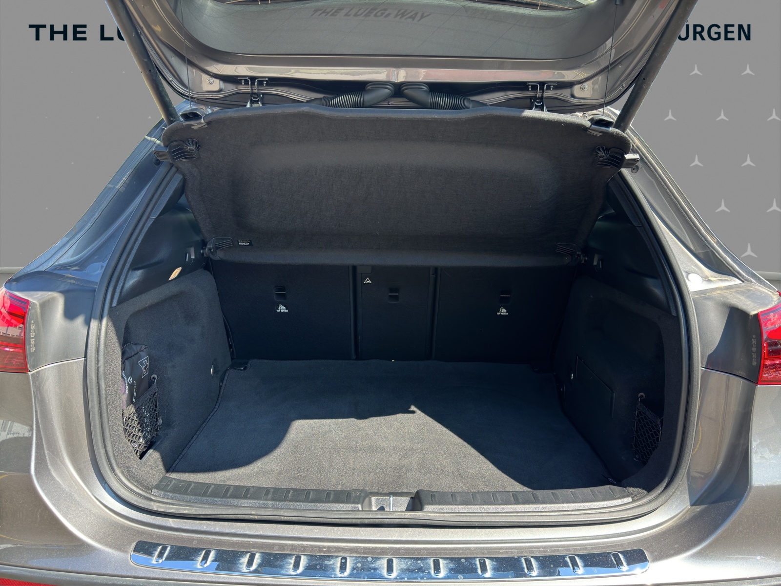 MERCEDES-BENZ GLA 220d 4Matic 8G-DCT-image-14