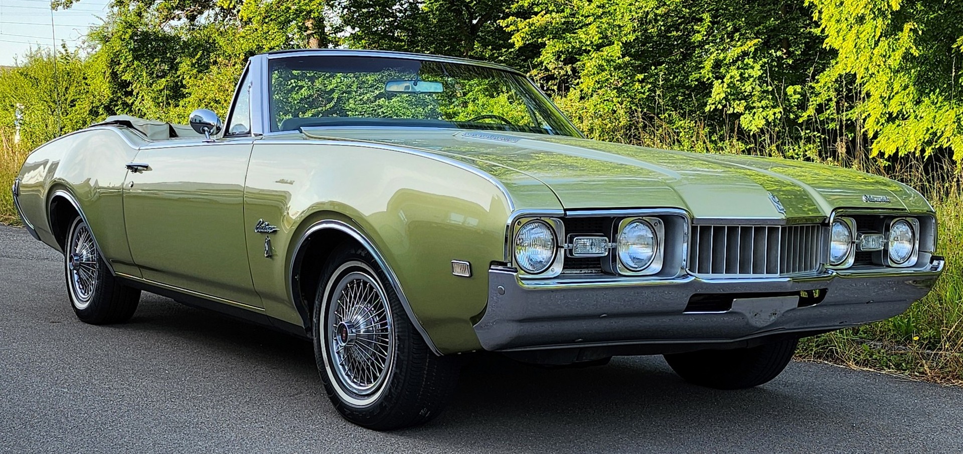OLDSMOBILE CUTLASS S Supreme