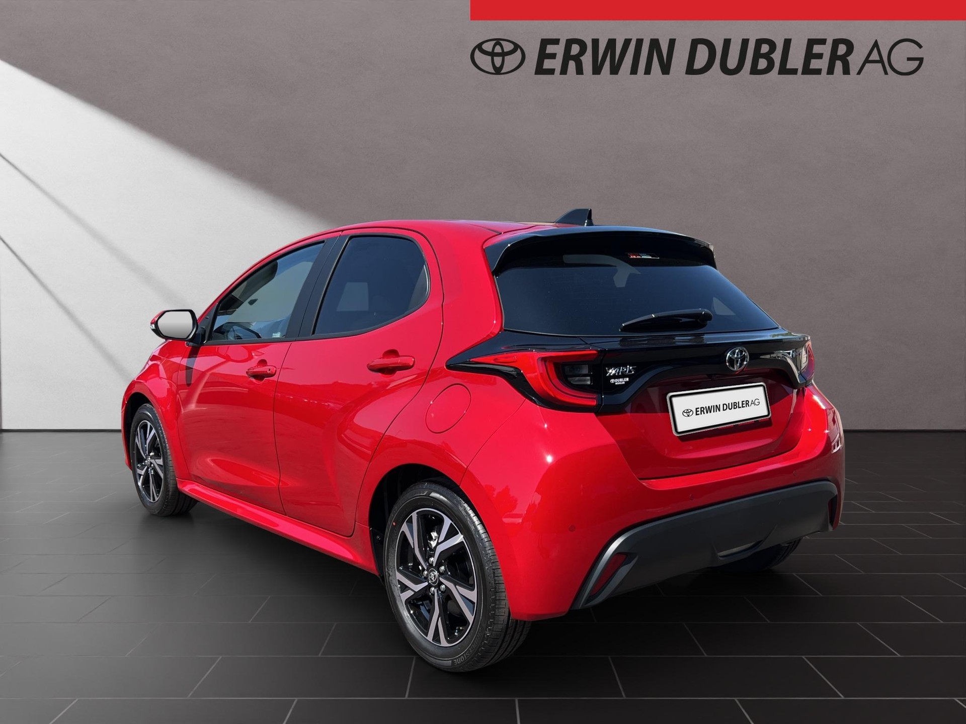 TOYOTA Yaris 1.5 VVT-i HSD Trend-image-2