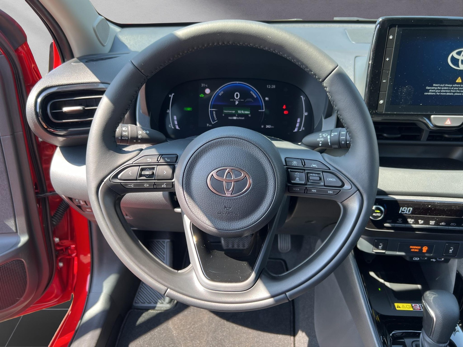 TOYOTA Yaris 1.5 VVT-i HSD Trend-image-4