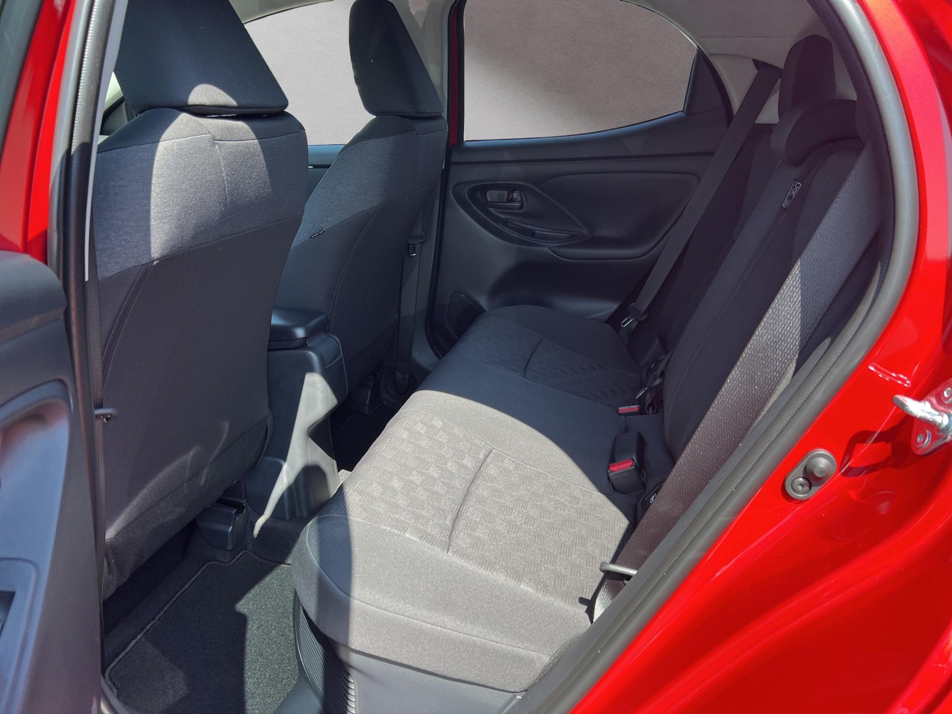 TOYOTA Yaris 1.5 VVT-i HSD Trend-image-8