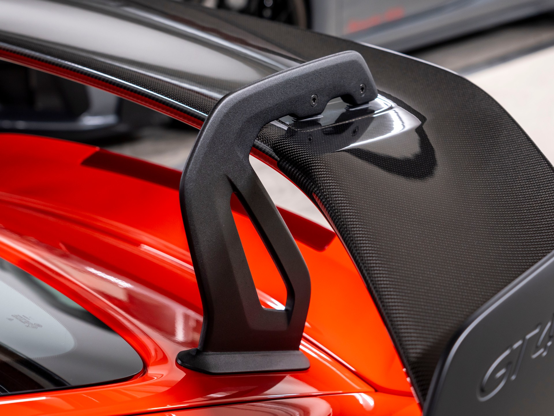 PORSCHE 718 Cayman GT4 RS PDK-image-10