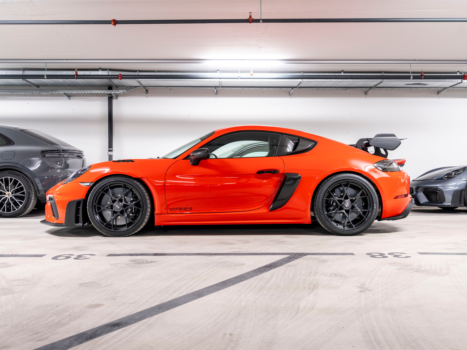 PORSCHE 718 Cayman GT4 RS PDK-image-1