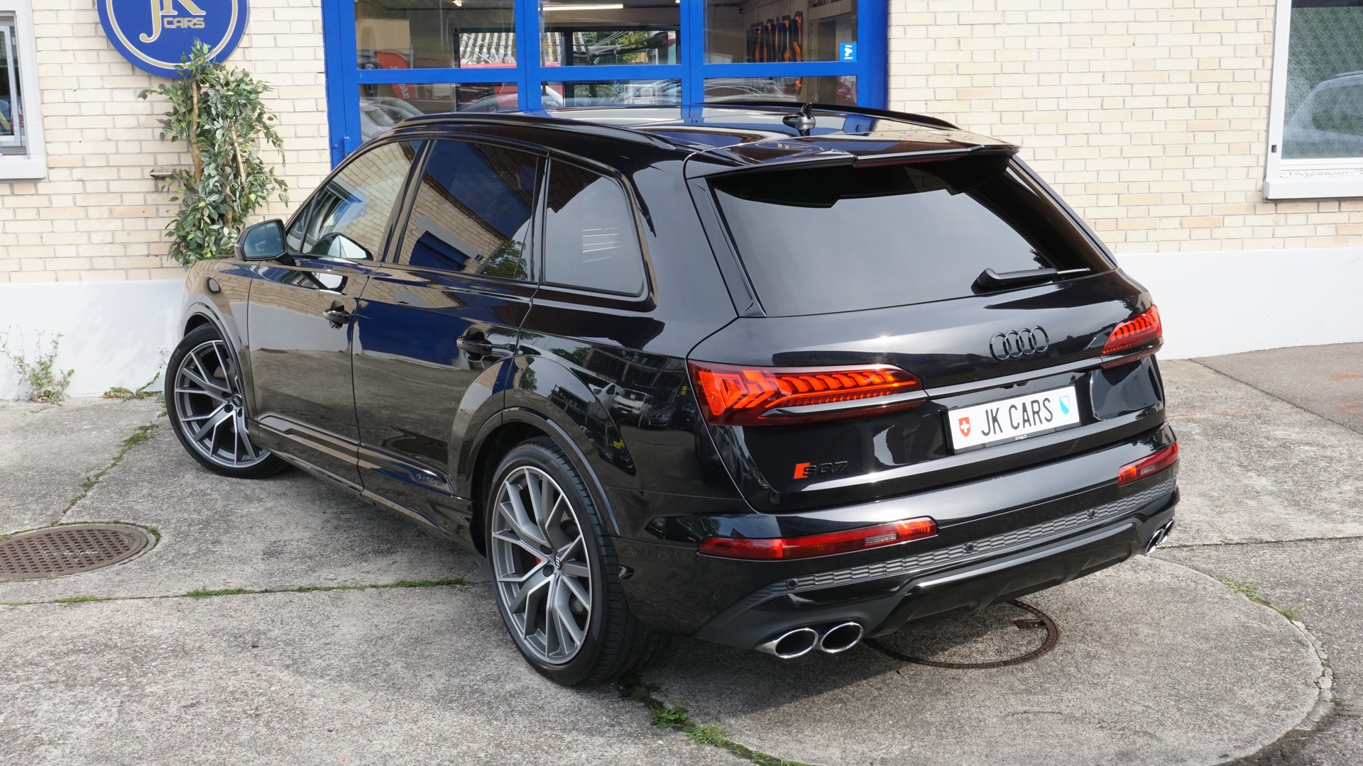 AUDI SQ7 4.0 V8 TDI quattro T-Tronic-image-8