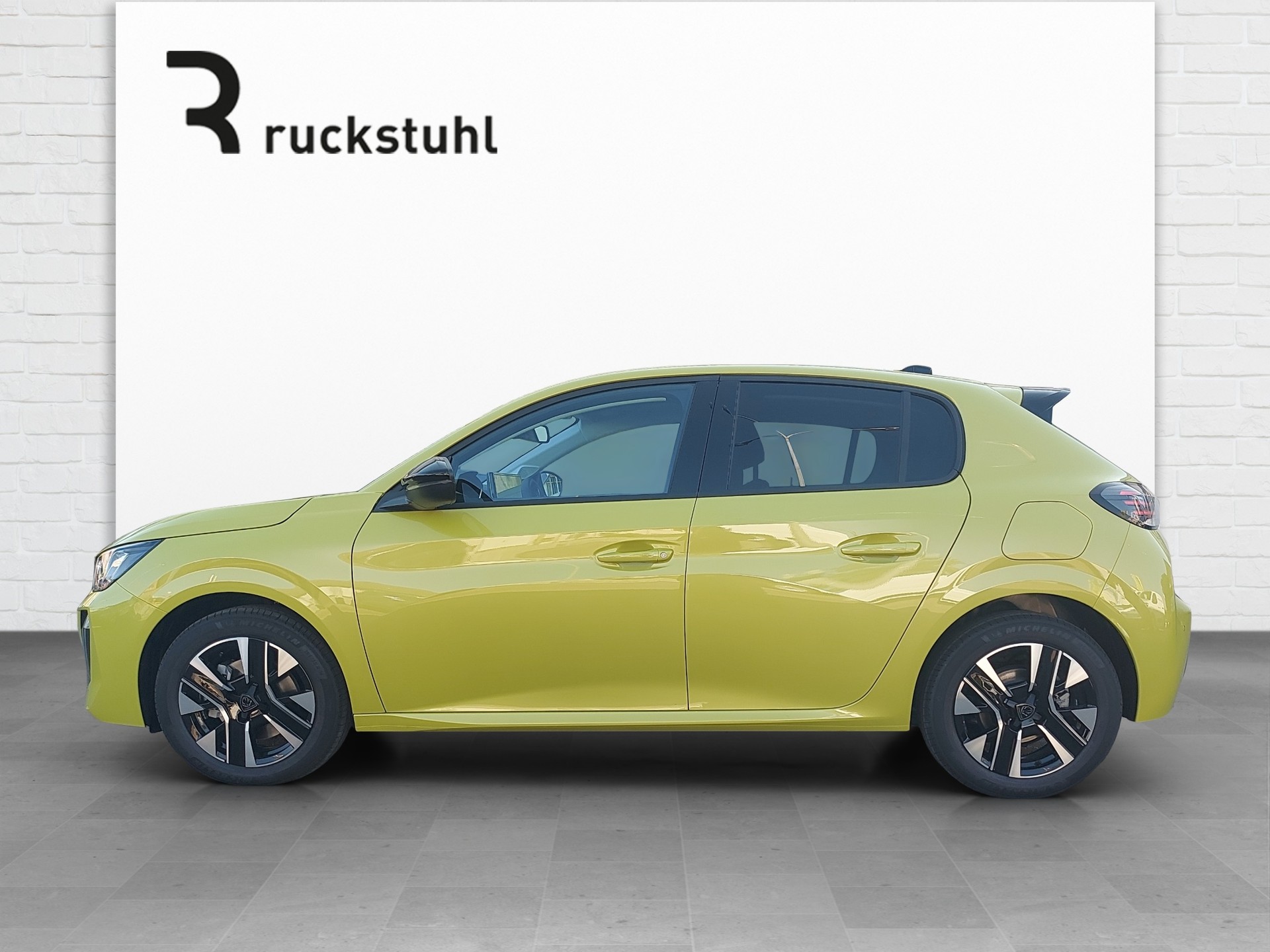 PEUGEOT 208 1.2 Hybrid Allure Premium-image-2
