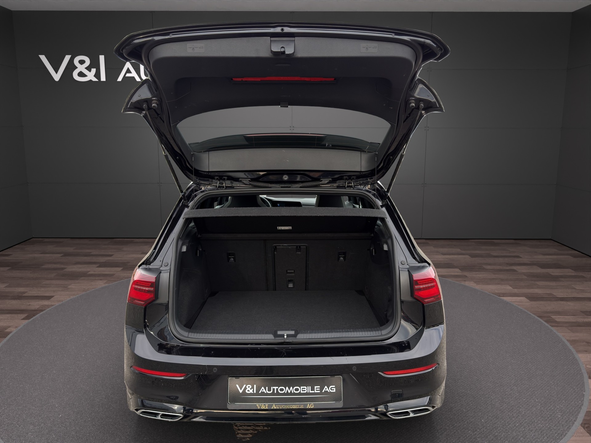 VW Golf 1.5 eTSI mHEV ACT R-Line DSG-image-24
