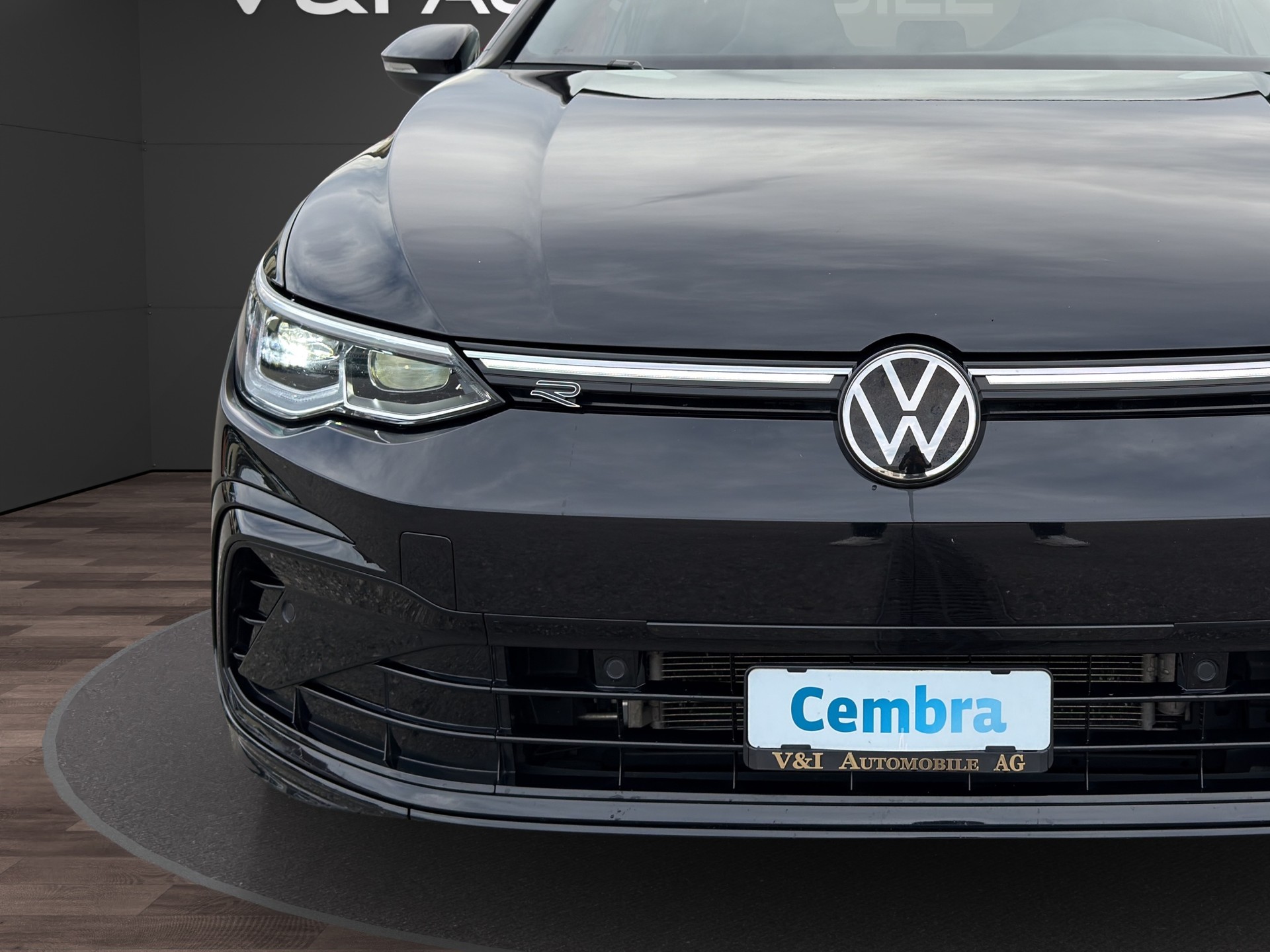 VW Golf 1.5 eTSI mHEV ACT R-Line DSG-image-7