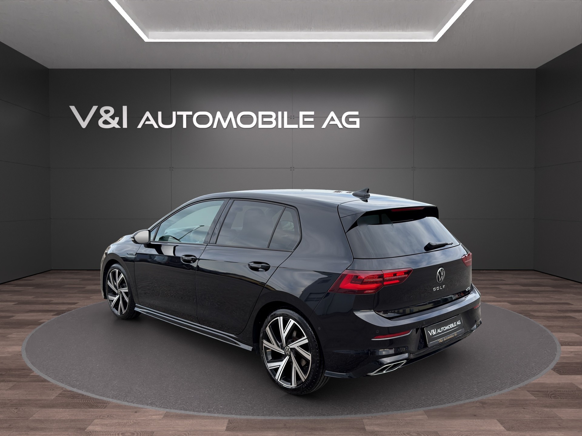 VW Golf 1.5 eTSI mHEV ACT R-Line DSG-image-3