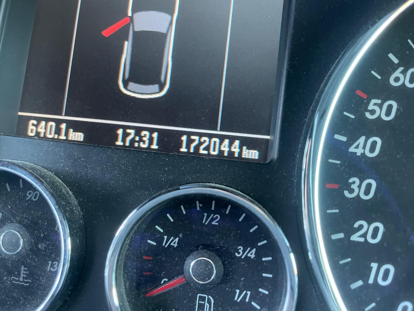 VW Touareg 4.2 V8 Automatic-image-11